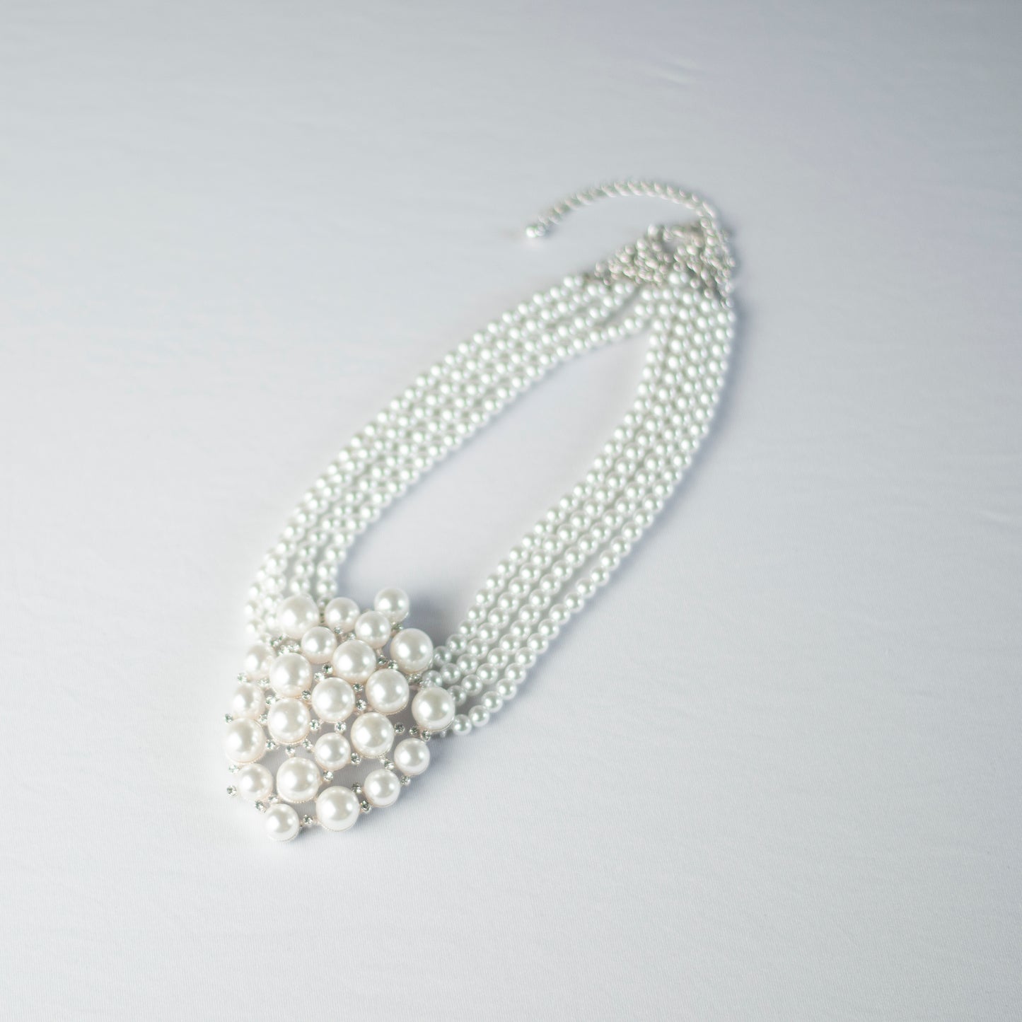 Madam President White Pearl Necklace Set