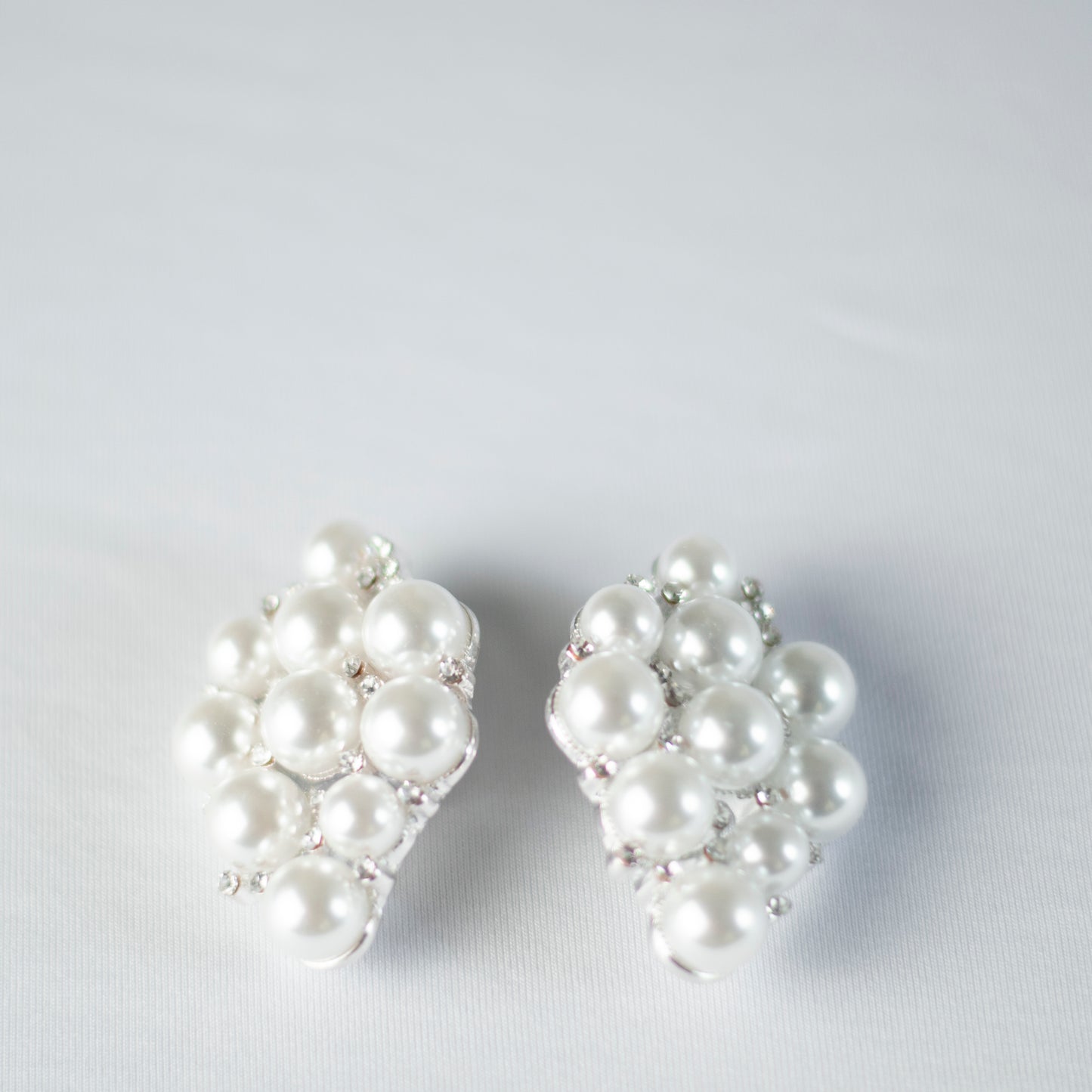 Madam President White Pearl Necklace Set