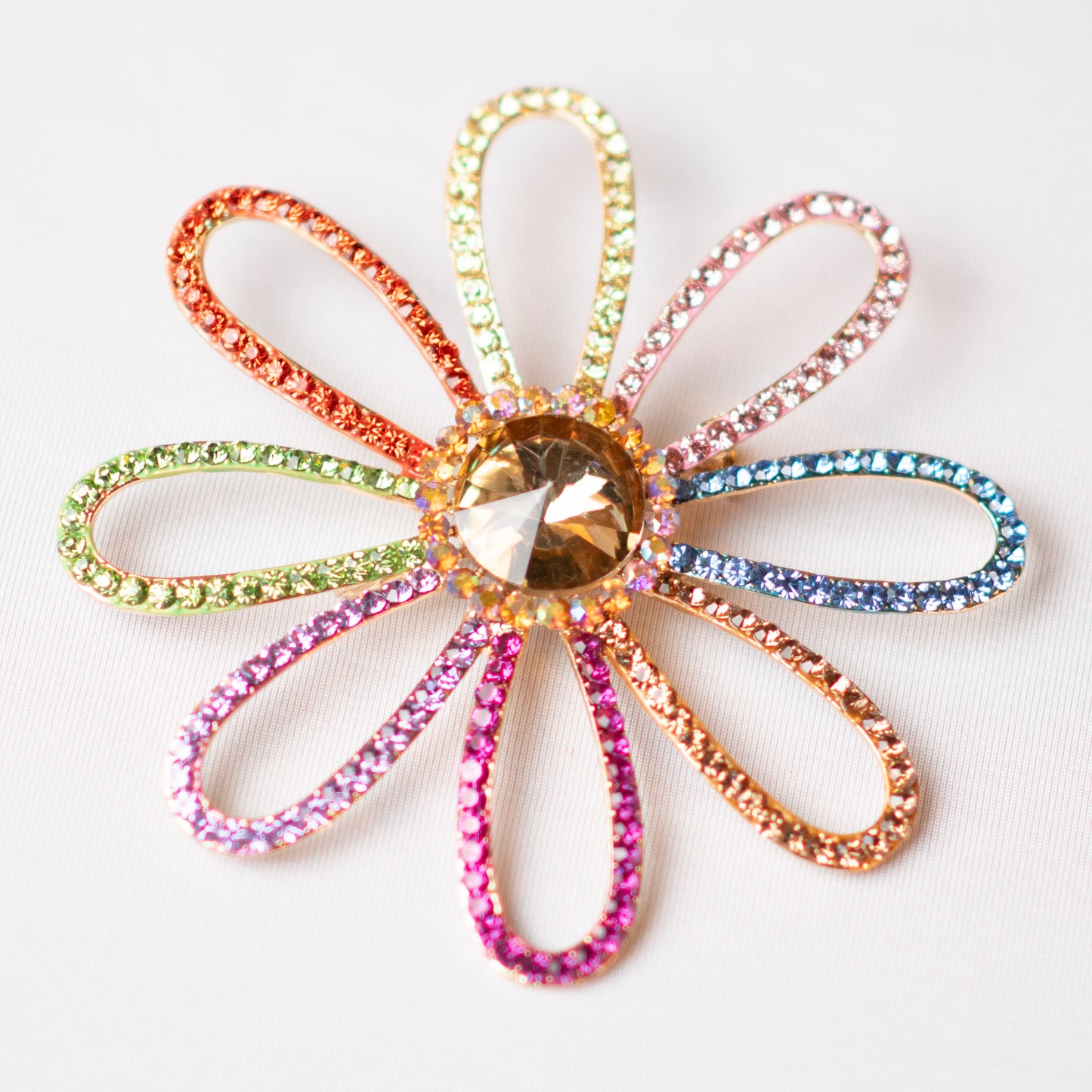 Sassy Daisy Brooch