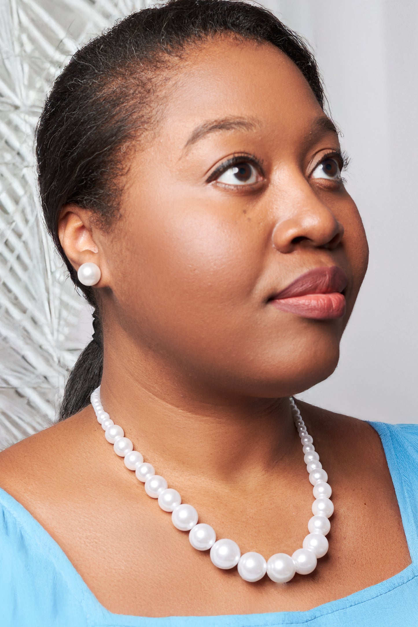 Graduated Strand White Pearl Necklace Set