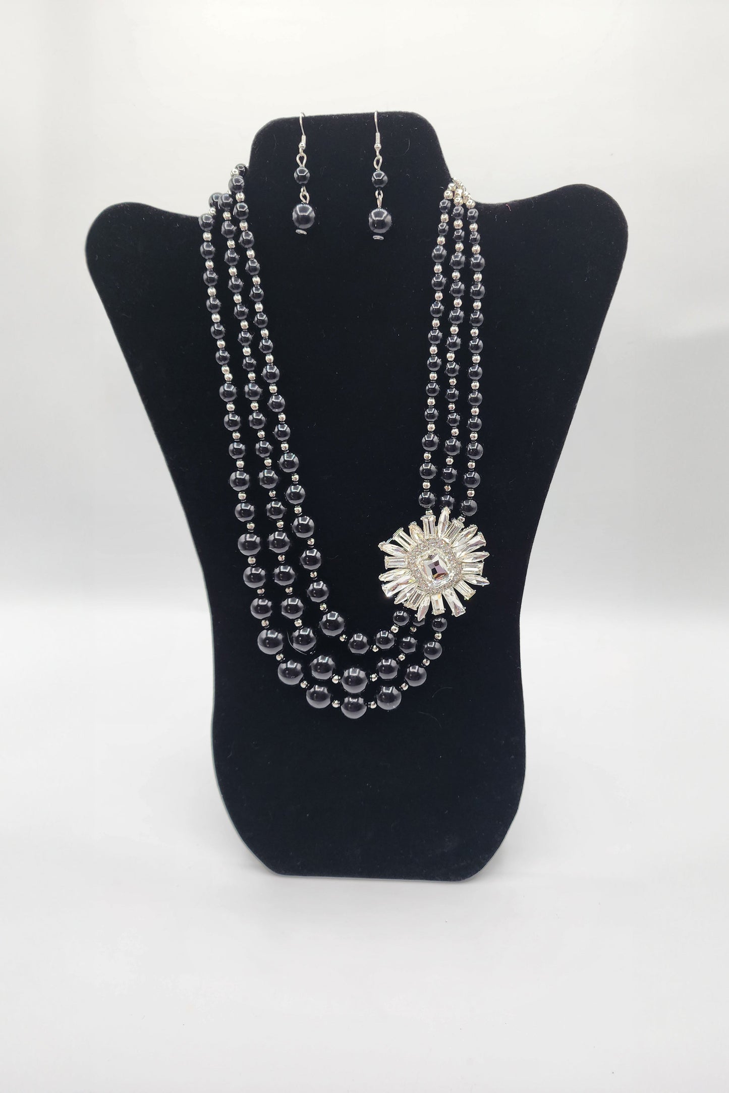 Black Pearl Necklace Set