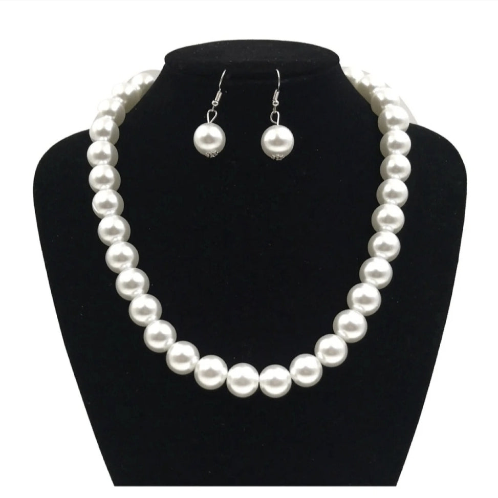 Single Strand White Pearl Necklace Set