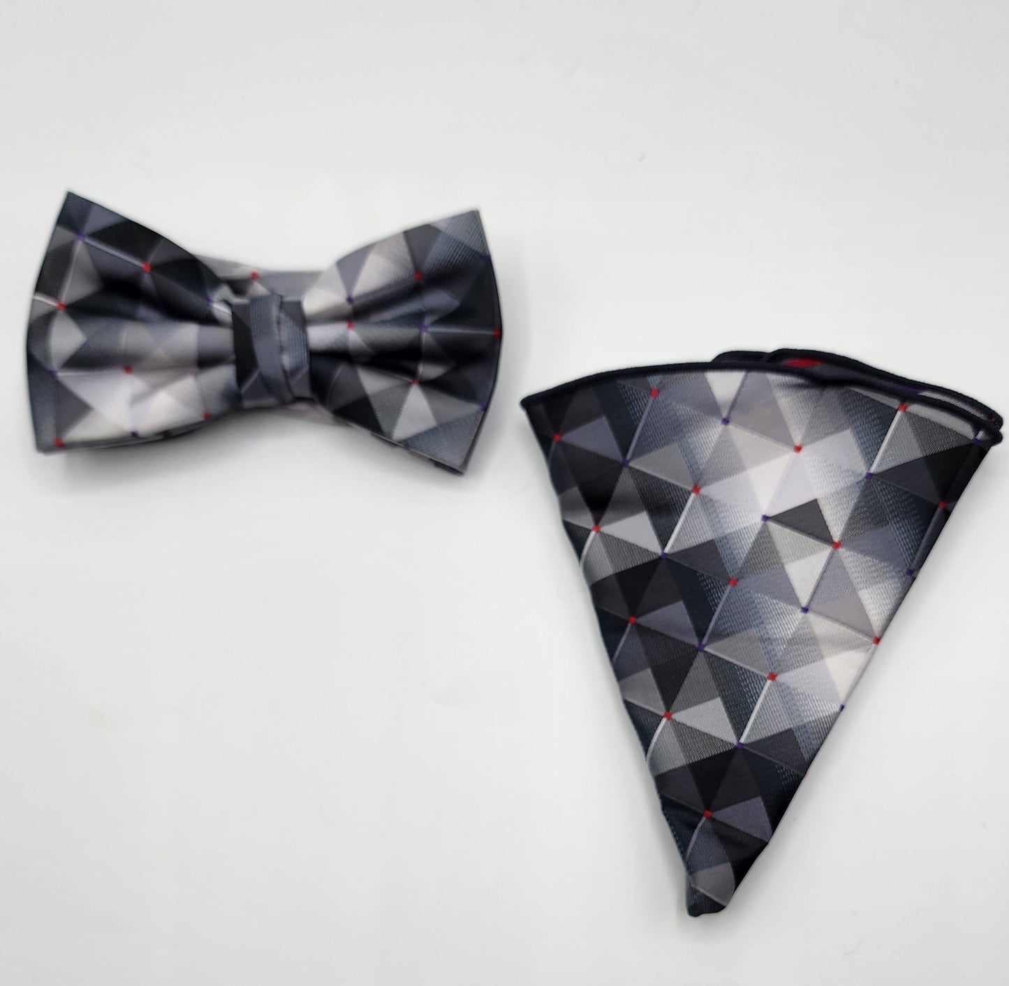 Leon's Bow Tie & Handkerchief Set