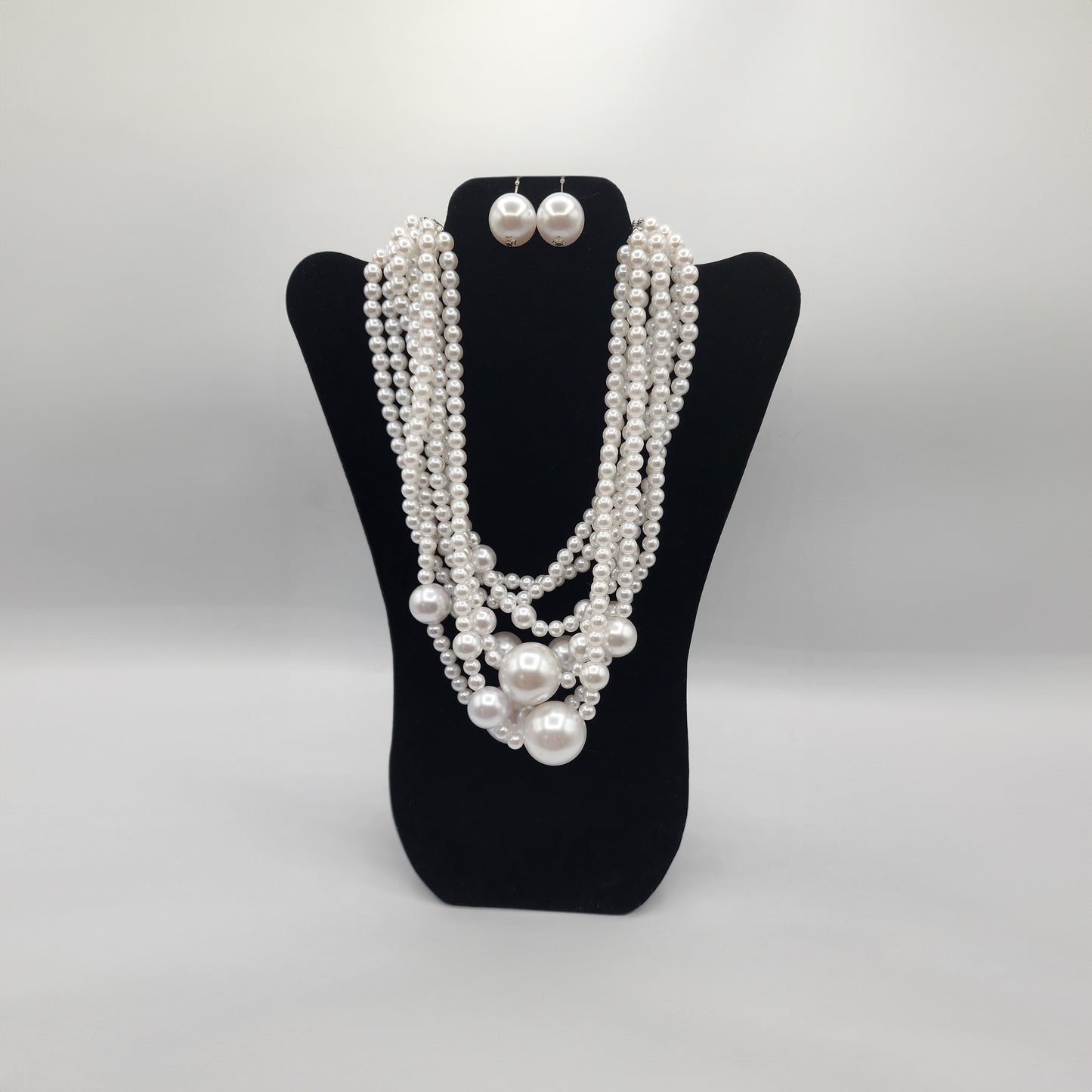 Multi-Pearl Necklace Set