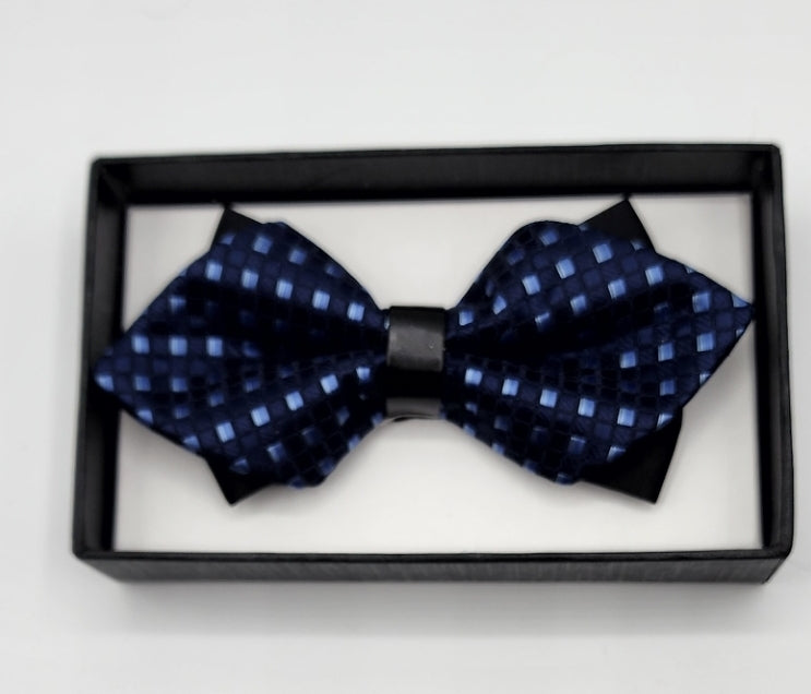 The Navy Diamond Tip Bow Tie